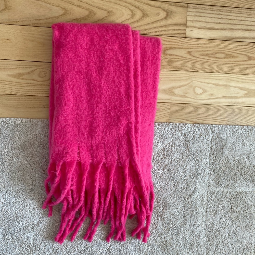 HOT PINK ANTHROPOLOGIE SCARF